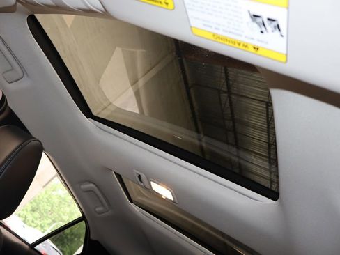 Used 2023 Mitsubishi Eclipse Cross SE image 11