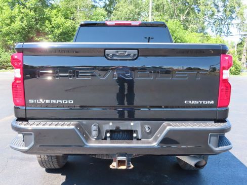 Used 2024 Chevrolet Silverado 2500 Custom w/ Custom Convenience Package AWD/4WD image 5