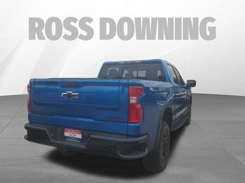 Used 2022 Chevrolet Silverado 1500 ZR2 w/ Technology Package AWD/4WD image 4