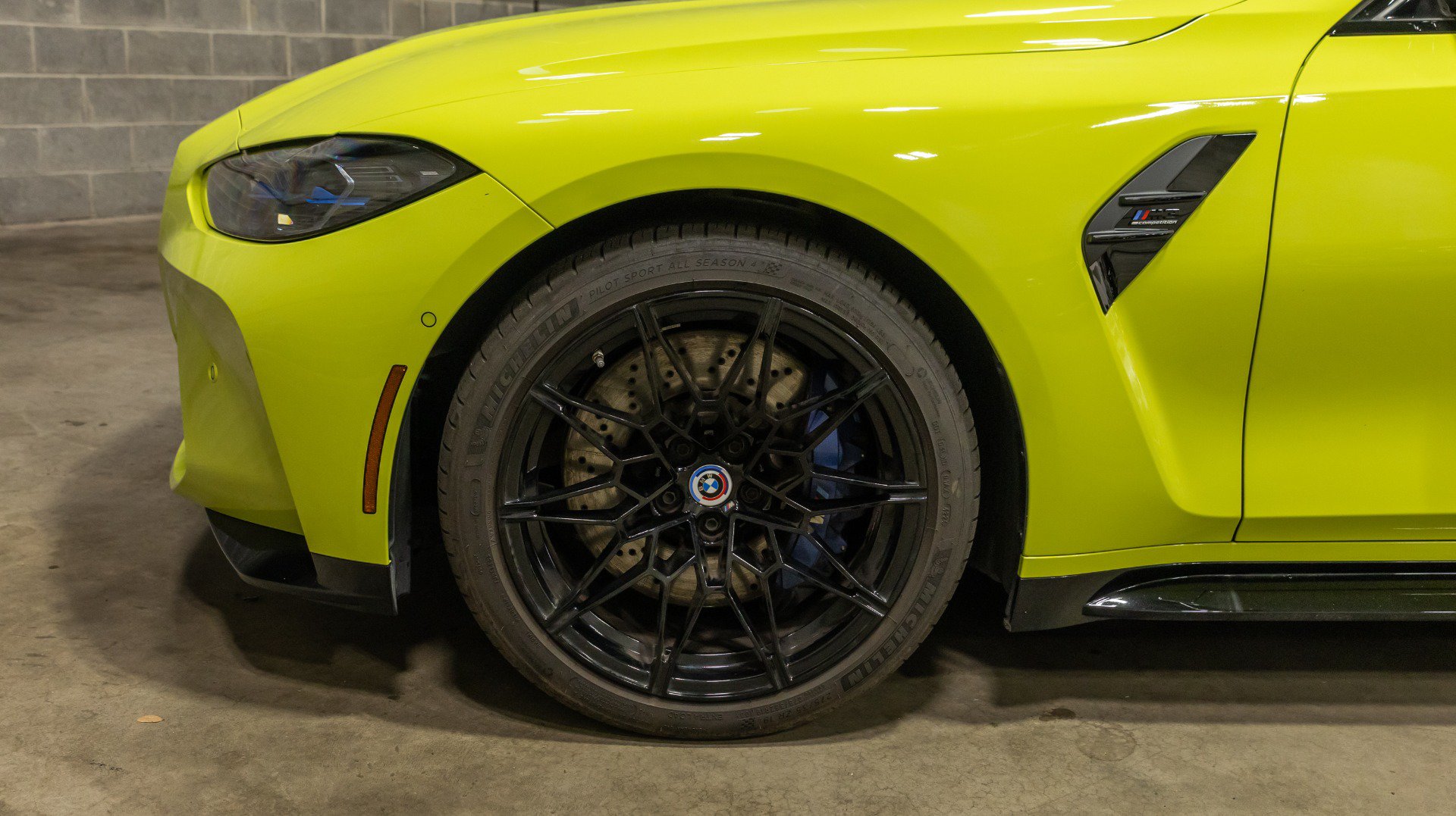 Used 2023 BMW M3 Competition w/ M Carbon Exterior Package AWD/4WD image 36
