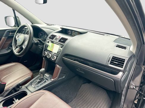 Used 2017 Subaru Forester 2.5i Touring AWD/4WD image 30