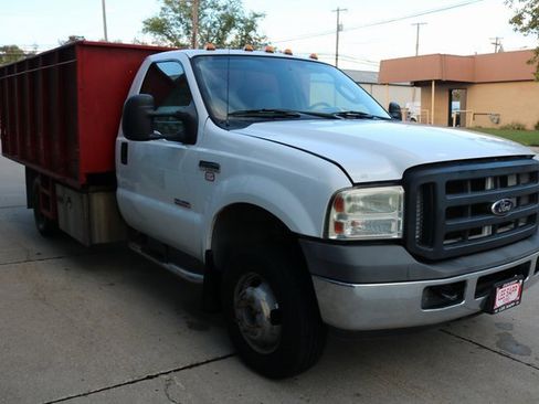 Used 2006 Ford F350 XL image 10