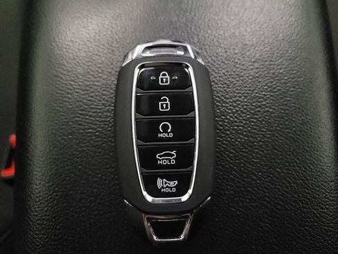 Used 2022 Hyundai Elantra SEL FWD image 32