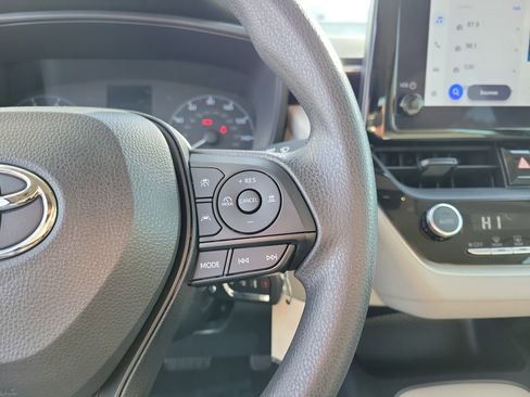 Used 2024 Toyota Corolla LE image 4