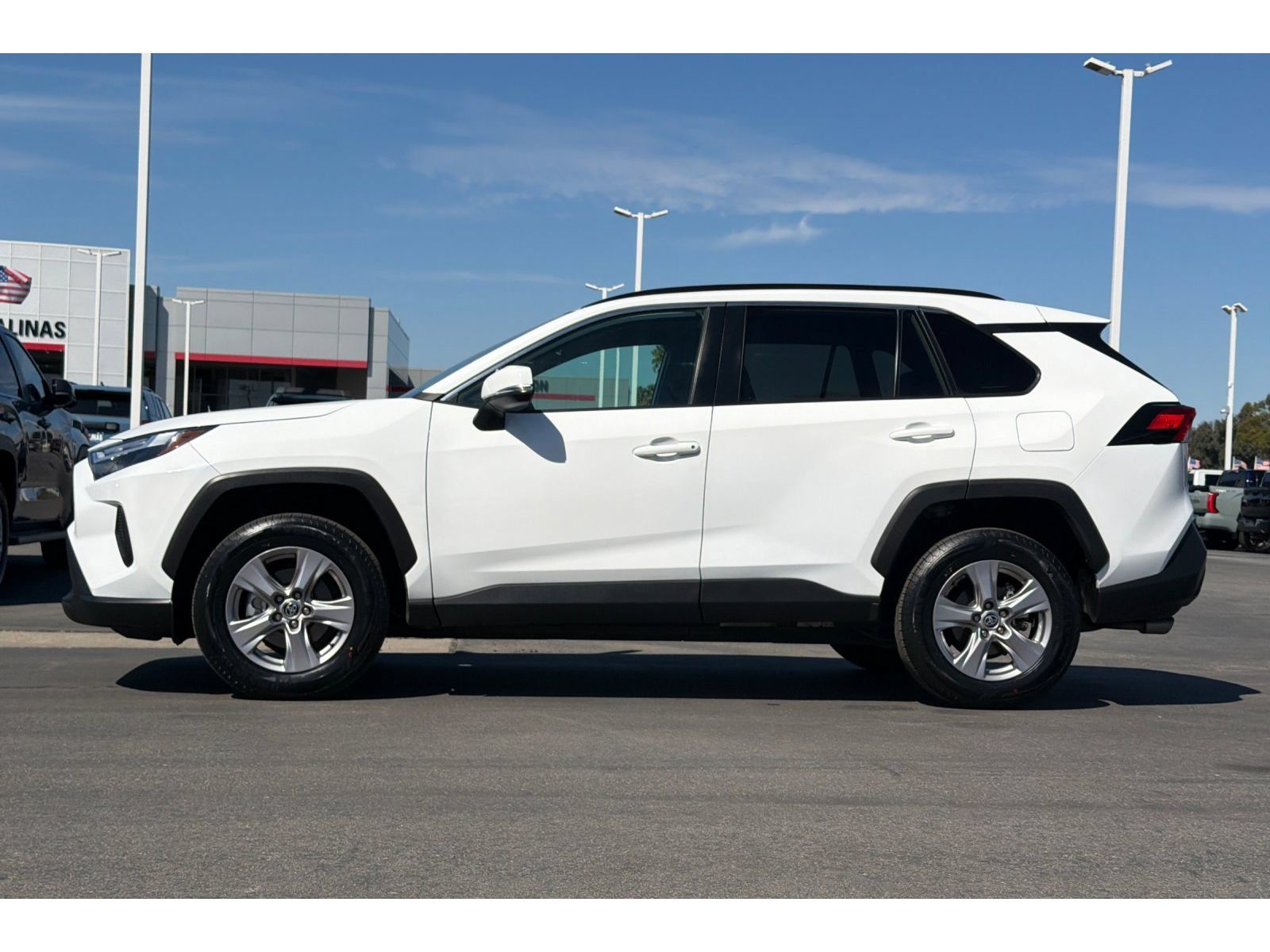 Used 2025 Toyota RAV4 XLE FWD image 7