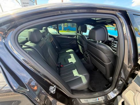 Used 2023 BMW M550i xDrive AWD/4WD image 28