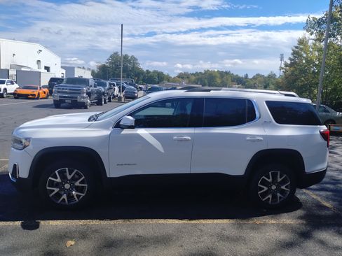 Used 2020 GMC Acadia SLE w/ Driver Convenience Package image 6