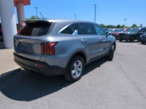Used 2023 Kia Sorento LX AWD/4WD image 29