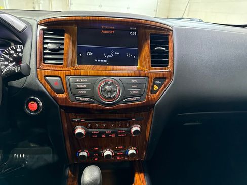 Used 2017 Nissan Pathfinder S AWD/4WD image 16