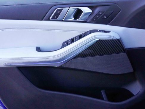 Certified 2025 BMW X5 M60i image 31