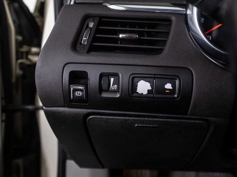 Used 2014 Chevrolet Impala LT w/ Convenience Package image 27