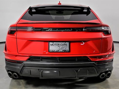 Used 2023 Lamborghini Urus Performante AWD/4WD image 8