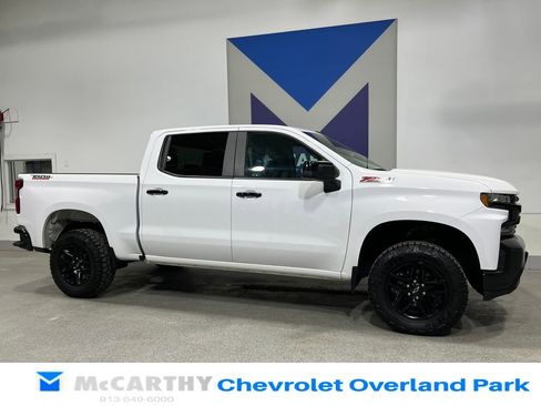 Used 2021 Chevrolet Silverado 1500 LT Trail Boss image 3