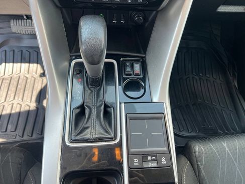 Used 2020 Mitsubishi Eclipse Cross SE FWD image 32