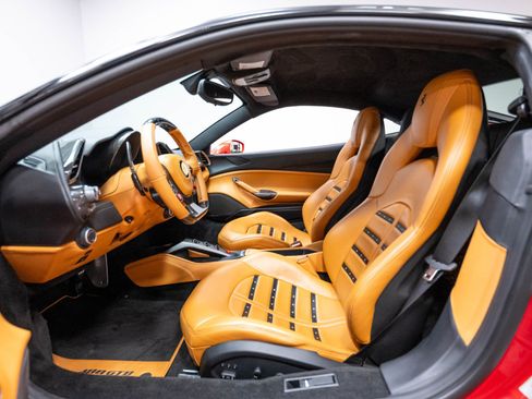 Used 2016 Ferrari 488 GTB RWD image 11