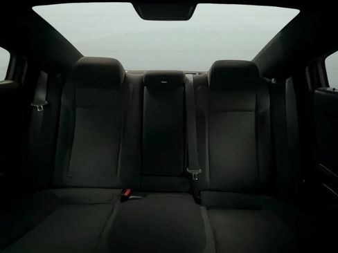 Used 2020 Dodge Charger SXT RWD image 18