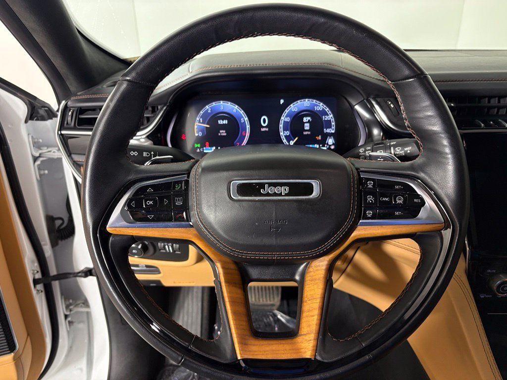 Used 2023 Jeep Grand Cherokee L Summit AWD/4WD image 18