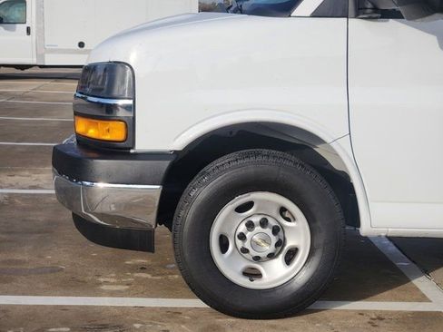 Used 2025 Chevrolet Express 3500 w/ Power Convenience Package image 14