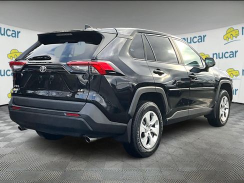 Used 2022 Toyota RAV4 LE image 6