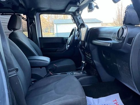 Used 2018 Jeep Wrangler Unlimited Sport S image 13