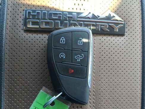 Used 2024 Chevrolet Silverado 3500 High Country image 10