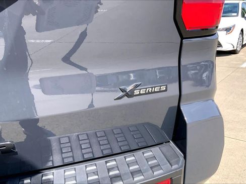 Used 2025 Toyota 4Runner SR5 AWD/4WD image 10