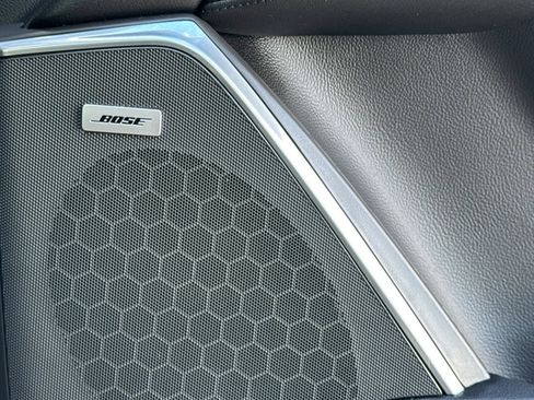 Used 2020 Cadillac Escalade Luxury w/ Escalade Sport Edition image 27