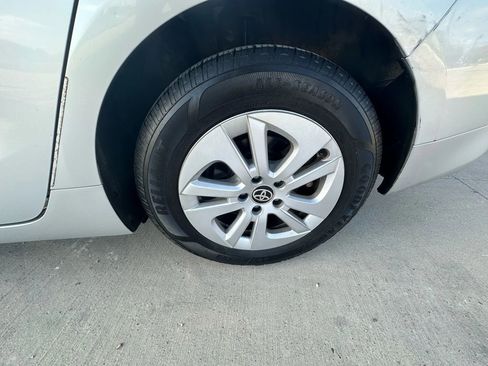 Used 2016 Toyota Prius Two image 34