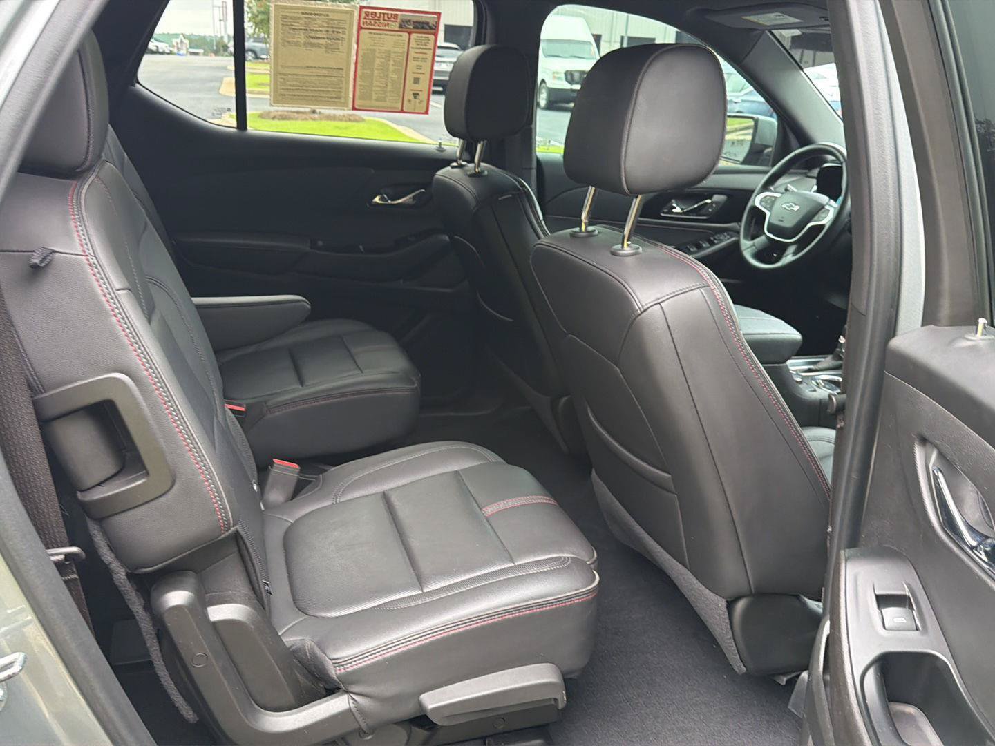Used 2023 Chevrolet Traverse RS w/ LPO, Floor Liner Package FWD image 12