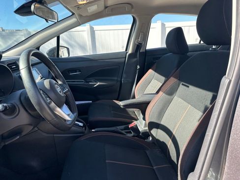 Used 2022 Nissan Versa SR w/ Trunk Package image 12