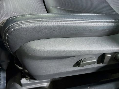 Certified 2025 Subaru Outback Limited w/ Popular Package #2 image 19