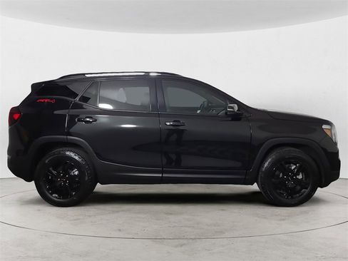 Certified 2024 GMC Terrain AT4 w/ Infotainment Package II image 6