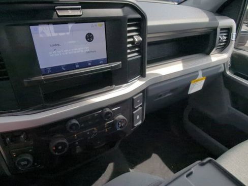 New 2026 Ford F250 4x4 Crew Cab Super Duty image 14