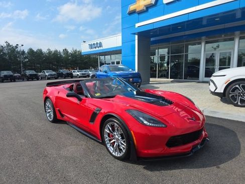 Used 2016 Chevrolet Corvette Z06 w/ 3LZ Preferred Equipment Group RWD image 1