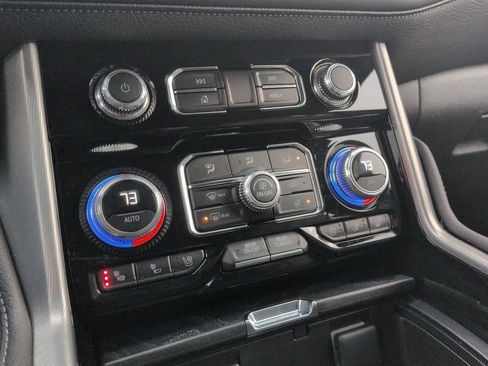 Used 2023 GMC Yukon Denali w/ Denali Reserve Package image 30