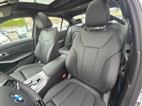 Used 2025 BMW 330i xDrive Sedan w/ Premium Package AWD/4WD image 22