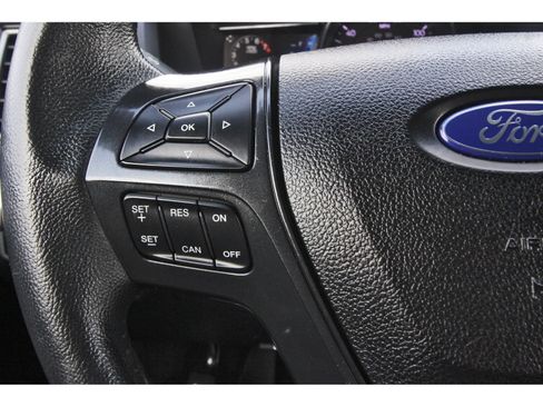 Used 2018 Ford Explorer XLT w/ Equipment Group 202A AWD/4WD image 19