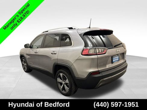 Used 2019 Jeep Cherokee Limited FWD image 8