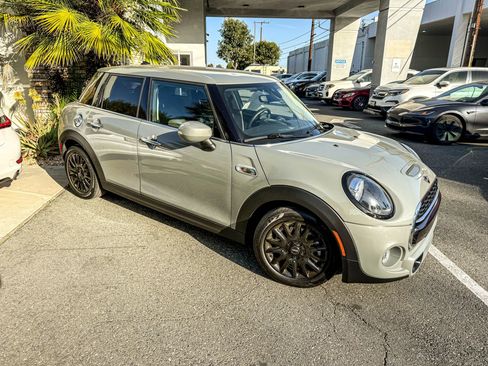 Used 2020 MINI Cooper S image 2