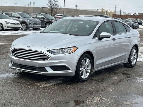 Used 2018 Ford Fusion SE image 5