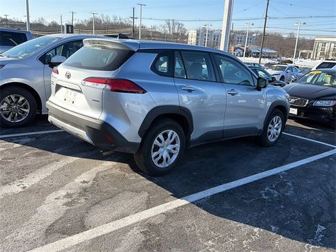 Used 2023 Toyota Corolla Cross L image 2