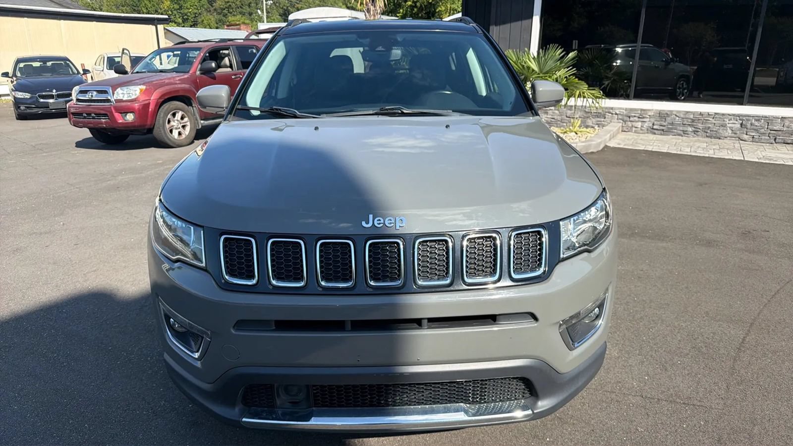 Used 2021 Jeep Compass Limited AWD/4WD image 2