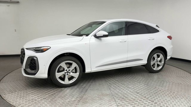 Used 2025 Audi Q5 Premium Plus AWD/4WD image 6