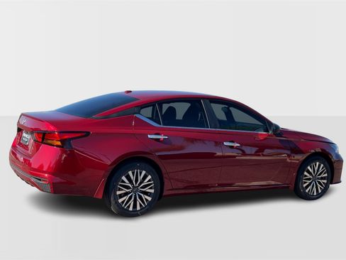 New 2025 Nissan Altima 2.5 SV image 7