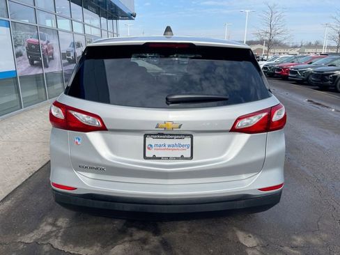 Certified 2019 Chevrolet Equinox LS w/ LS Convenience Package FWD image 30