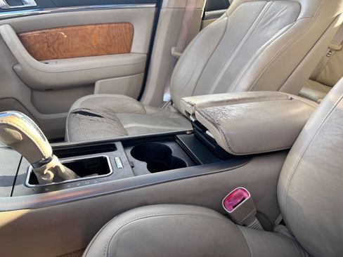 Used 2010 Lincoln MKS image 19