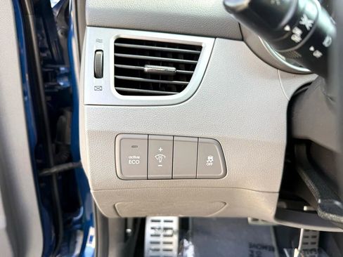 Used 2013 Hyundai Elantra SE image 15