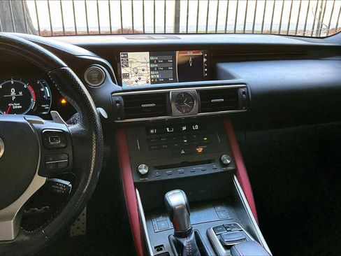 Used 2019 Lexus IS 300 F Sport image 6