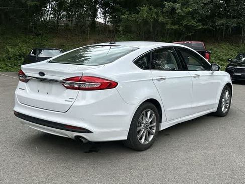 Used 2017 Ford Fusion SE FWD image 21