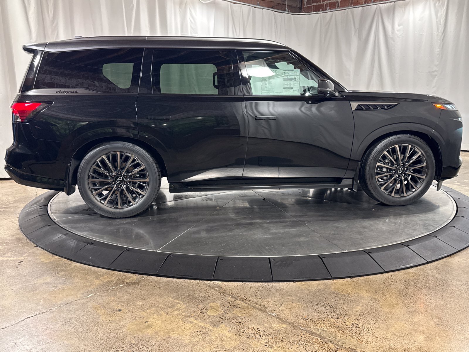 New 2026 INFINITI QX80 Autograph AWD/4WD image 6